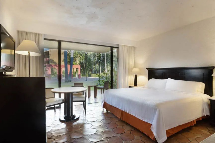 Image du holiday inn ixtapa beach offert par VosVacances.ca